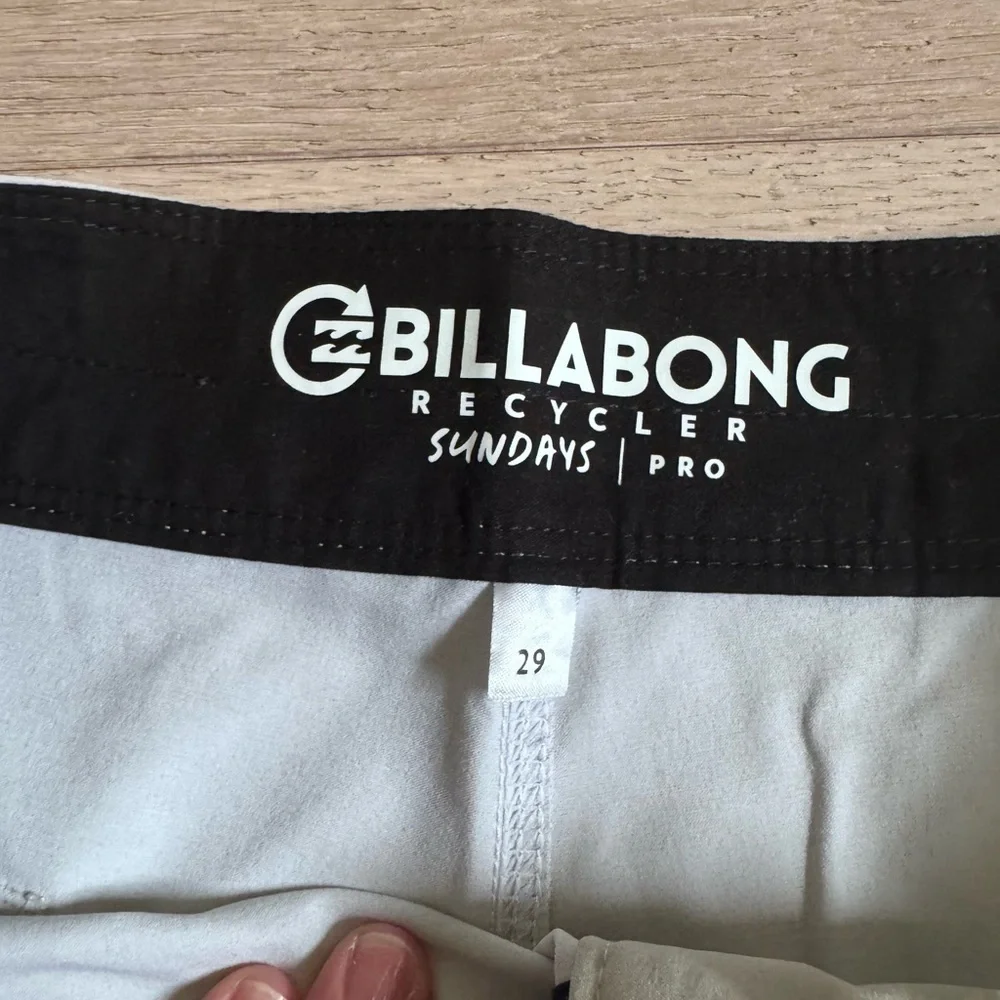 Men’s Billabong Recycler Board Shorts size size 29